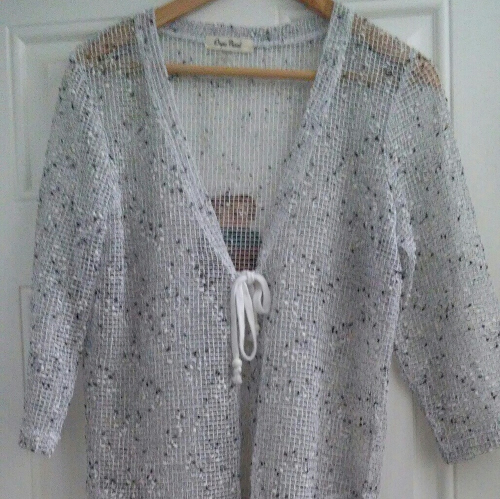 Grey open weave 3\4 in sleeve jacket